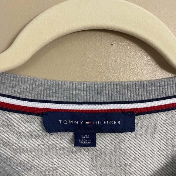 Tommy Hilfiger Polar Bear Looped Appliqué Logo Preppy Gray Sweater Size Large - Picture 5 of 9